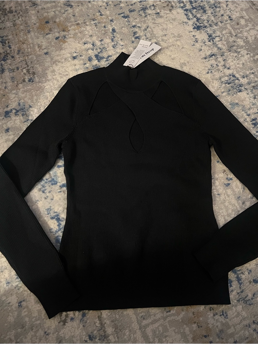 Black Long-Sleeve Ribbed Top with Front Cutout - Women's